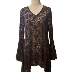 Dor Dor Couture brown lace tunic with shark bite hem and beautiful flowy sleeves